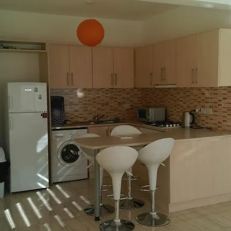 3 Plus 1 In Apartament *